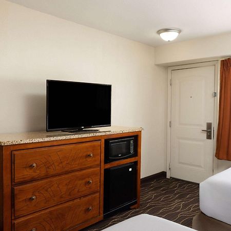 Ramada By Wyndham Elko Hotel At Stockmen'S Casino Eksteriør billede