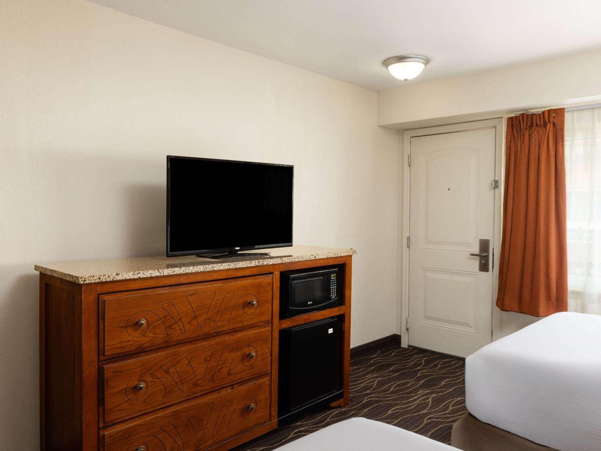Ramada By Wyndham Elko Hotel At Stockmen'S Casino Eksteriør billede