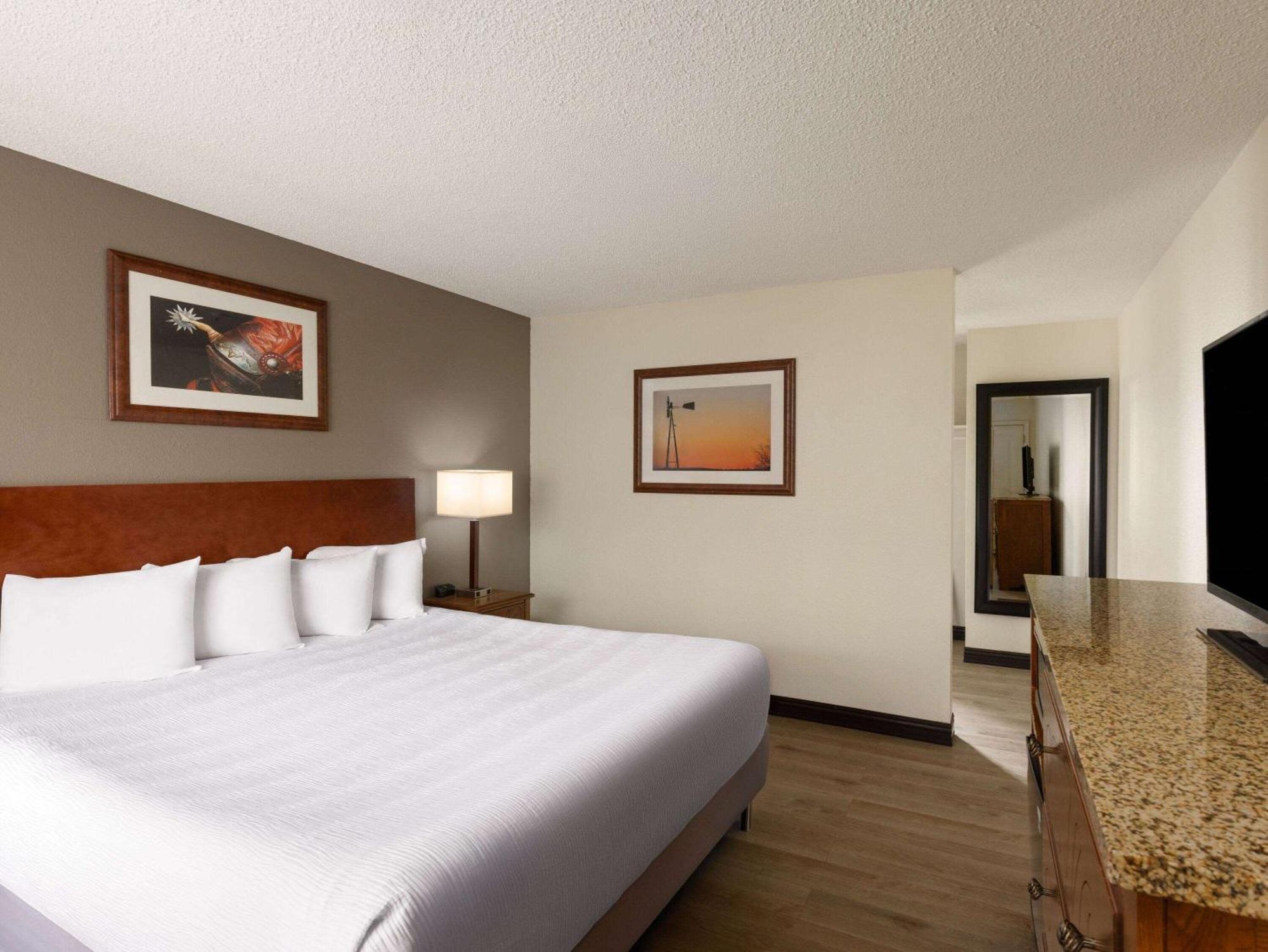 Ramada By Wyndham Elko Hotel At Stockmen'S Casino Eksteriør billede