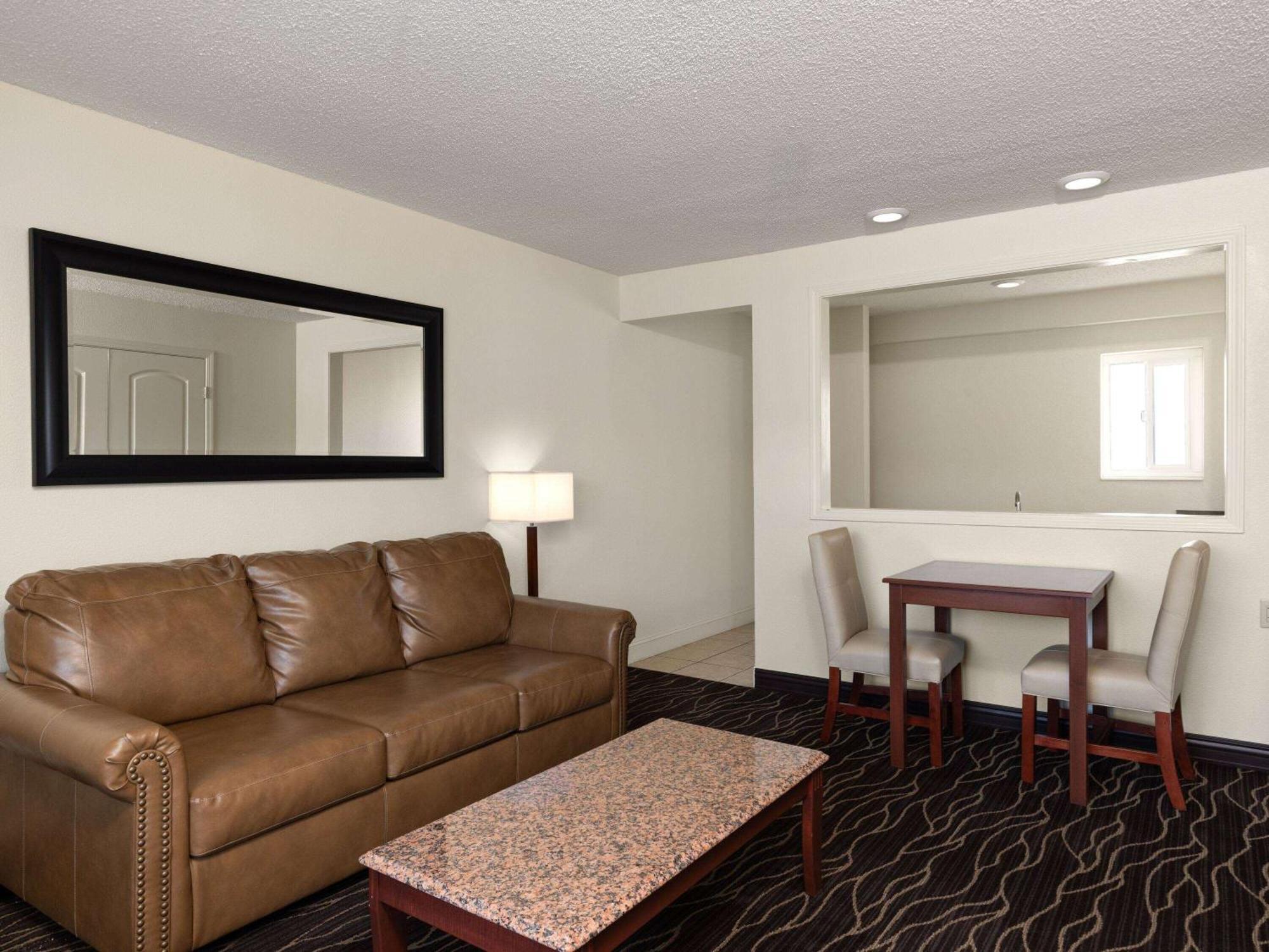 Ramada By Wyndham Elko Hotel At Stockmen'S Casino Eksteriør billede
