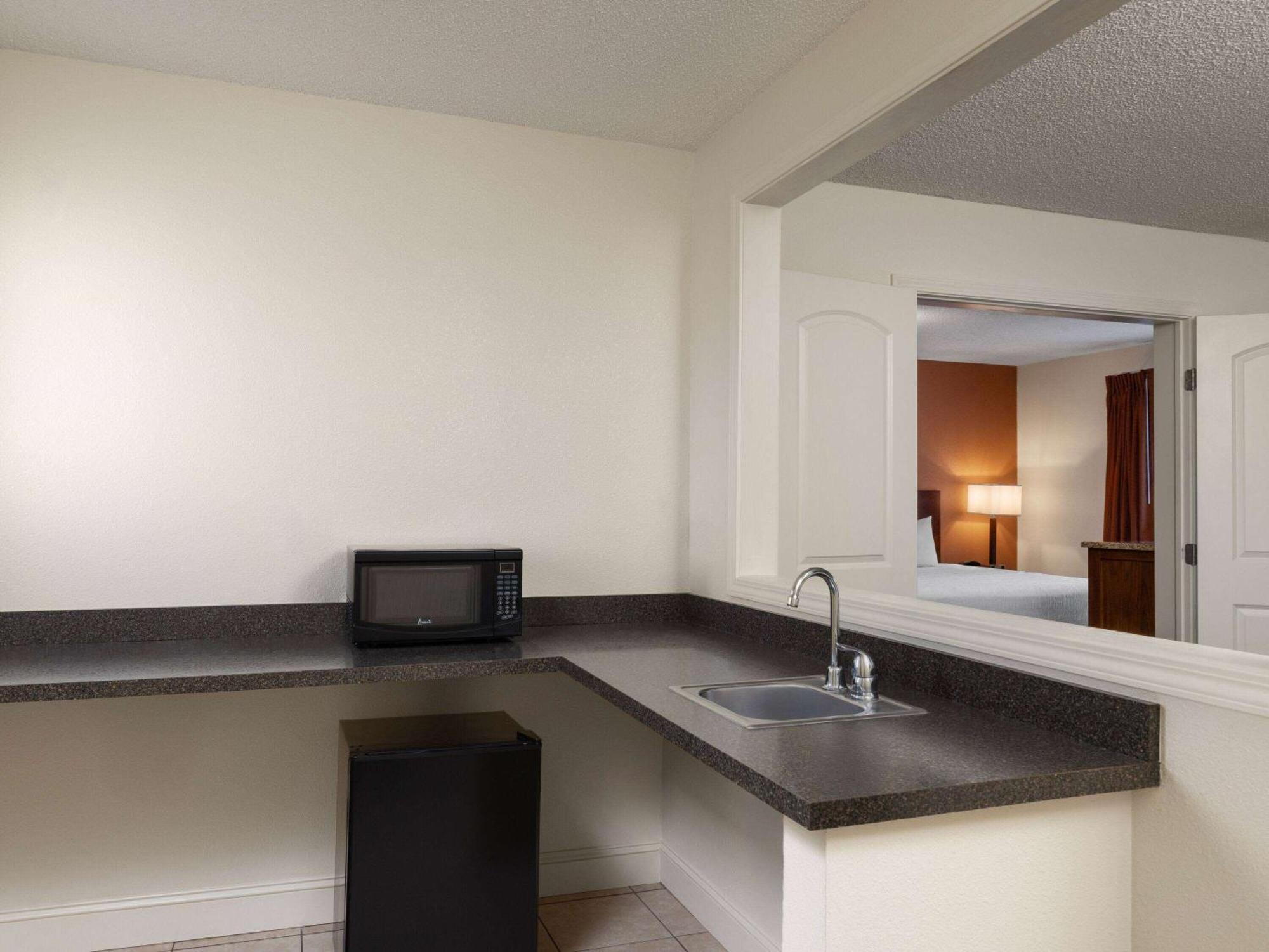 Ramada By Wyndham Elko Hotel At Stockmen'S Casino Eksteriør billede
