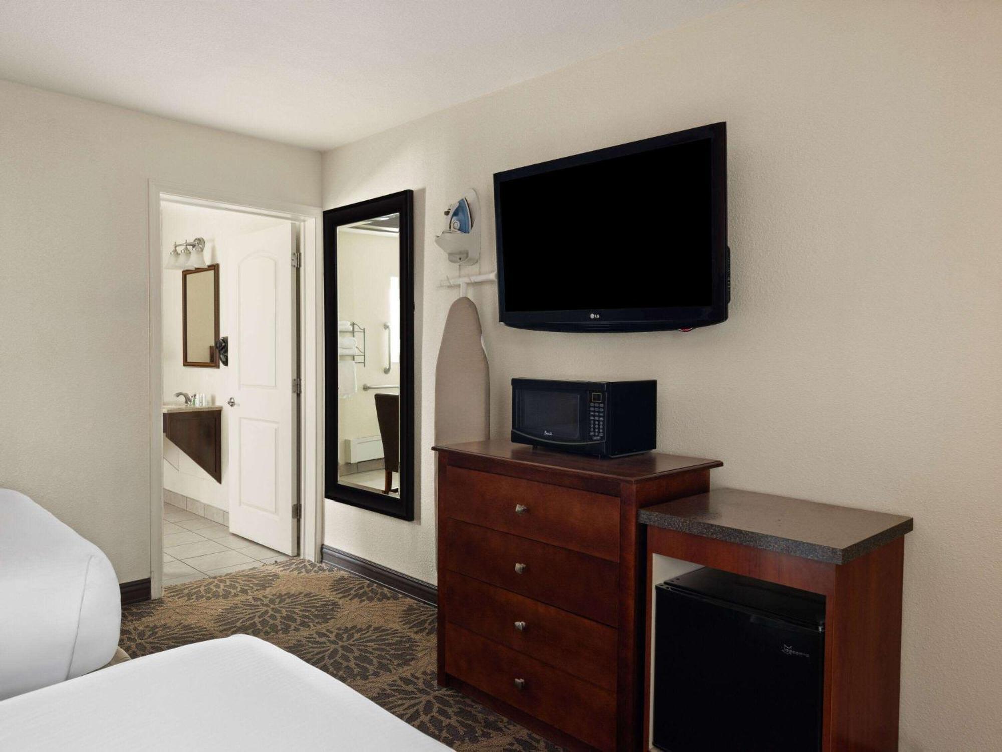 Ramada By Wyndham Elko Hotel At Stockmen'S Casino Eksteriør billede
