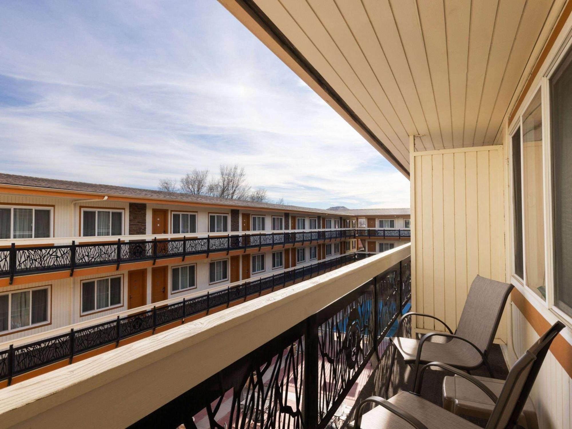 Ramada By Wyndham Elko Hotel At Stockmen'S Casino Eksteriør billede